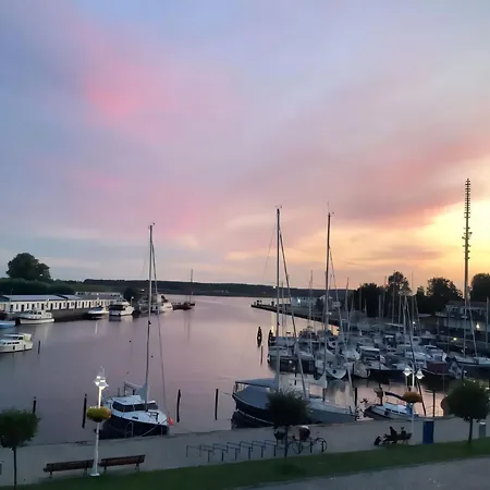 Karlshagen, Hafenidyll 48 *